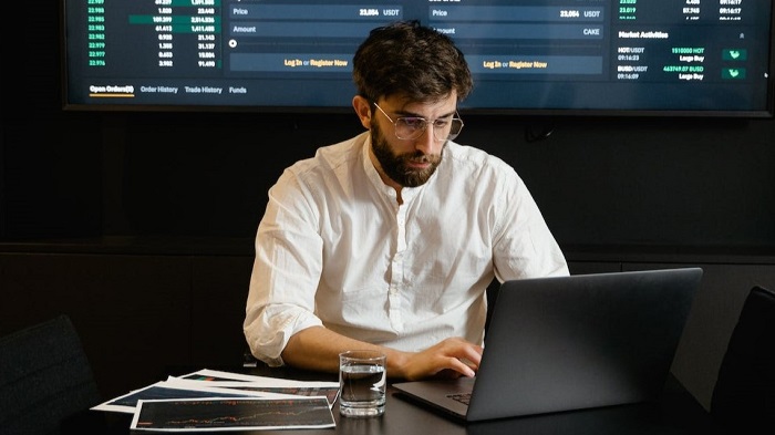 Comment se former pour être trader indépendant