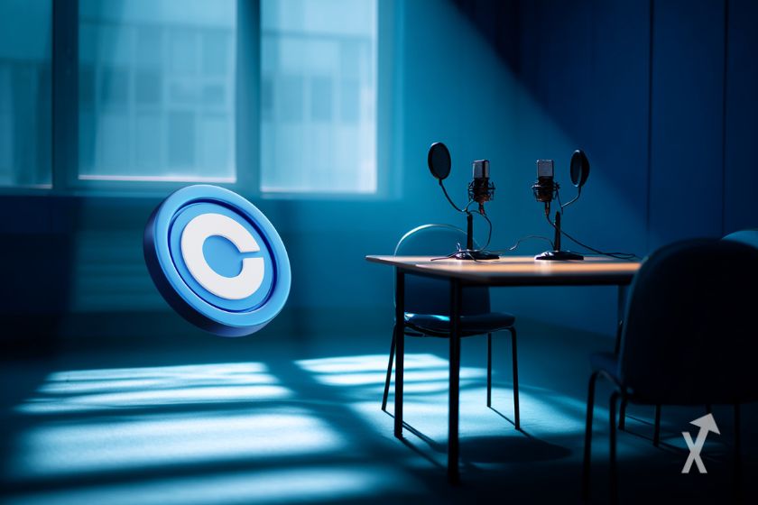 Une salle de podcast bleue avec le logo de Coinbase à gauche