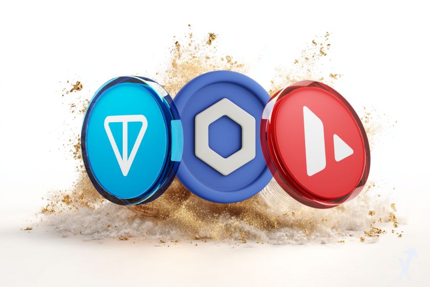 logo ton avax et link dans une fumée dorée sur fond blanc