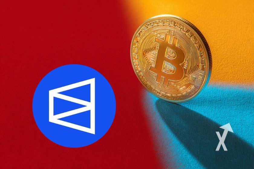 coin Bitcoin sur u fond rouge, jaune et bleu et un logo bleu de polymarket