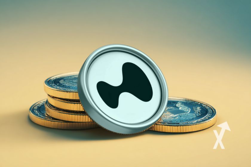 coin hype de hyperliquid posés sur des tokens sur un fond jaune et bleu