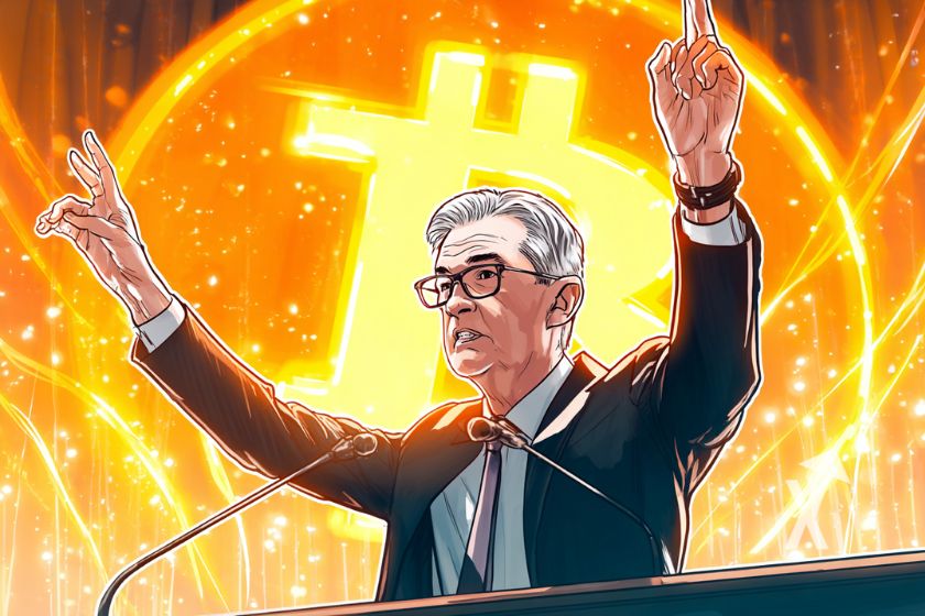 Jerome Powell qui lève les bras devant un Bitcoin lumineux en jaune sur un fond orange