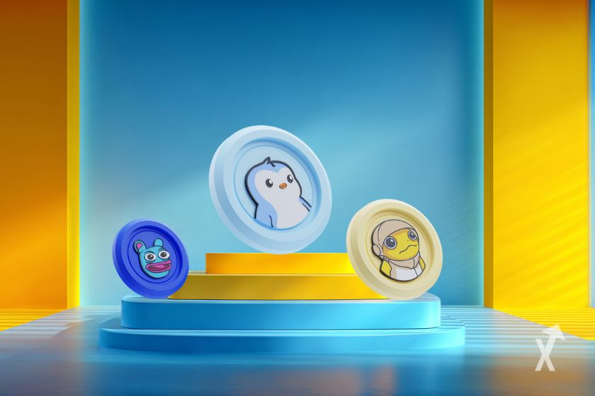 Trois tokens de memecoins posés sur un podium moderne avec un fond de couleurs jaune et bleu