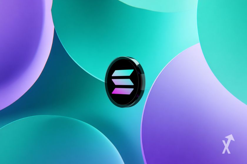 Le token noir avec un logo Solana sur un fond vert pastel et violet avec des formes rondes