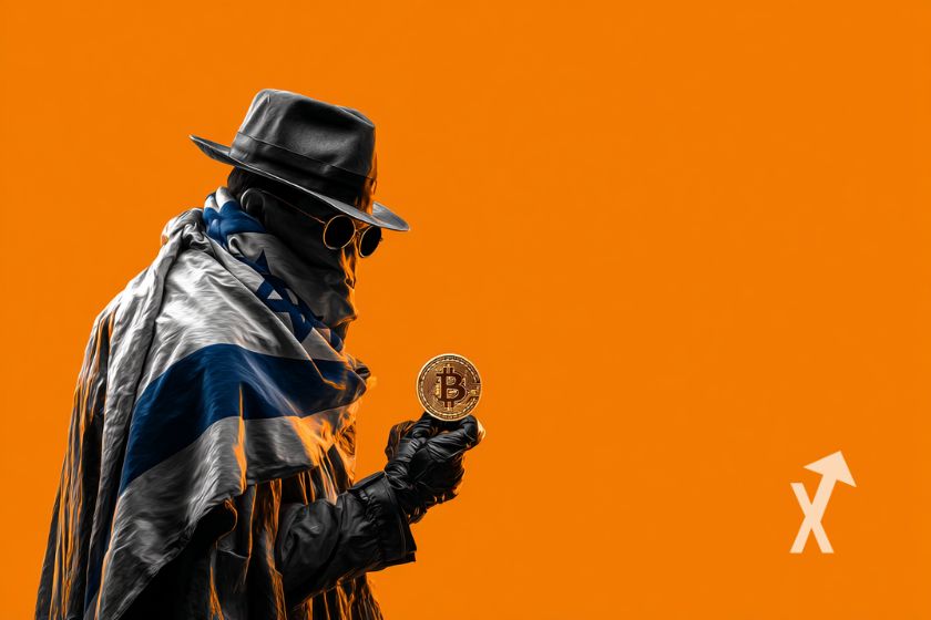 espion qui porte un chapeau avec ubn drapeau israelin sur les &eacute;paules et un Bitcoin dans la main, sur un fond orange