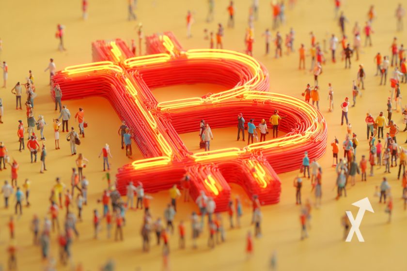 Logo Bitcoin orange sur un fond jaune avec personnes autour
